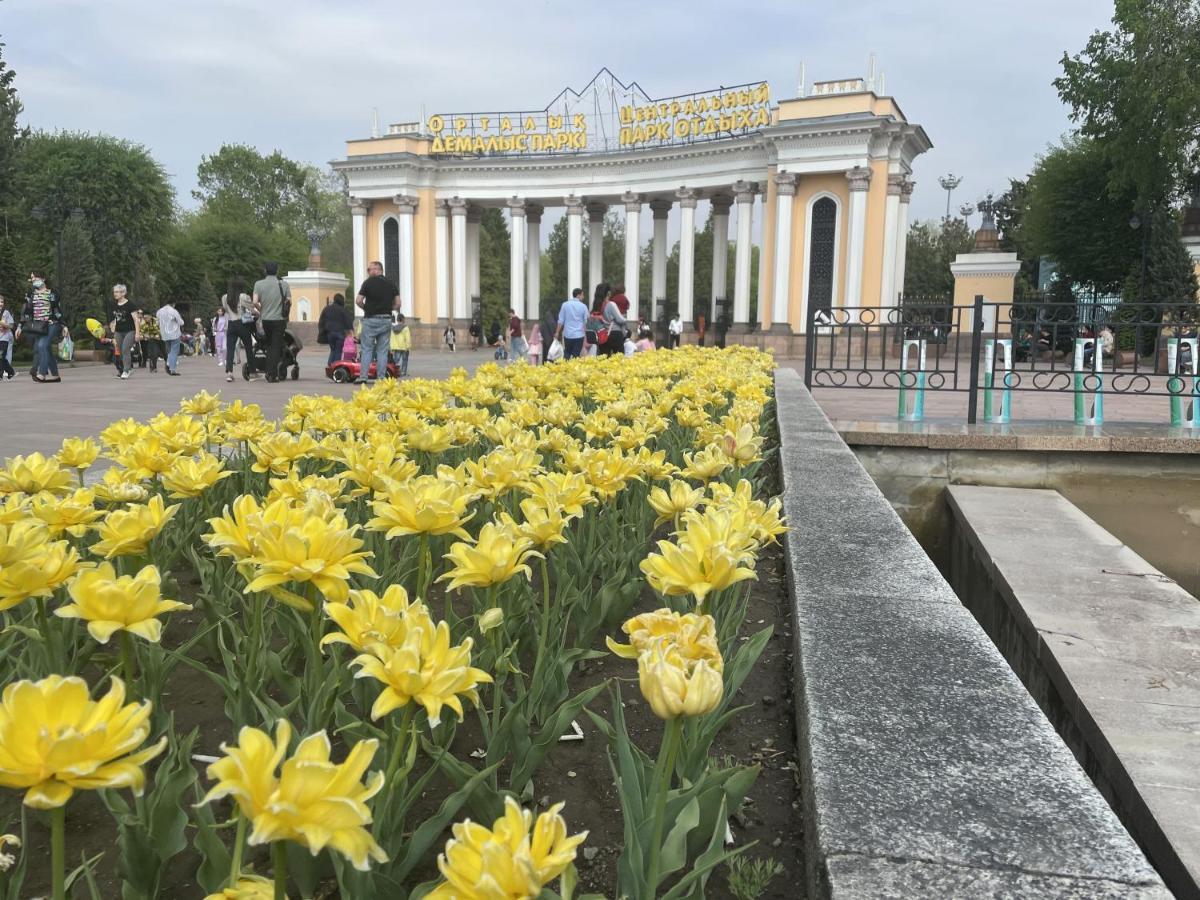 Апартаменты #2 Almaty Ngoại thất bức ảnh